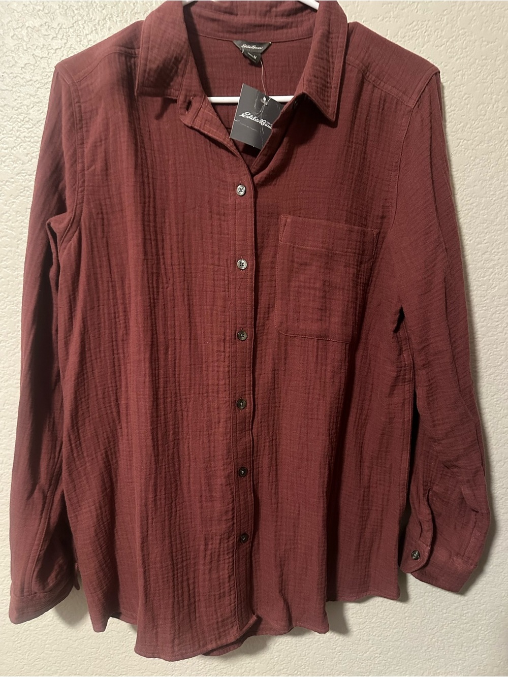 Eddie Bauer women’s Long-Sleeve Button-Up Shirt Size M Medium NWT